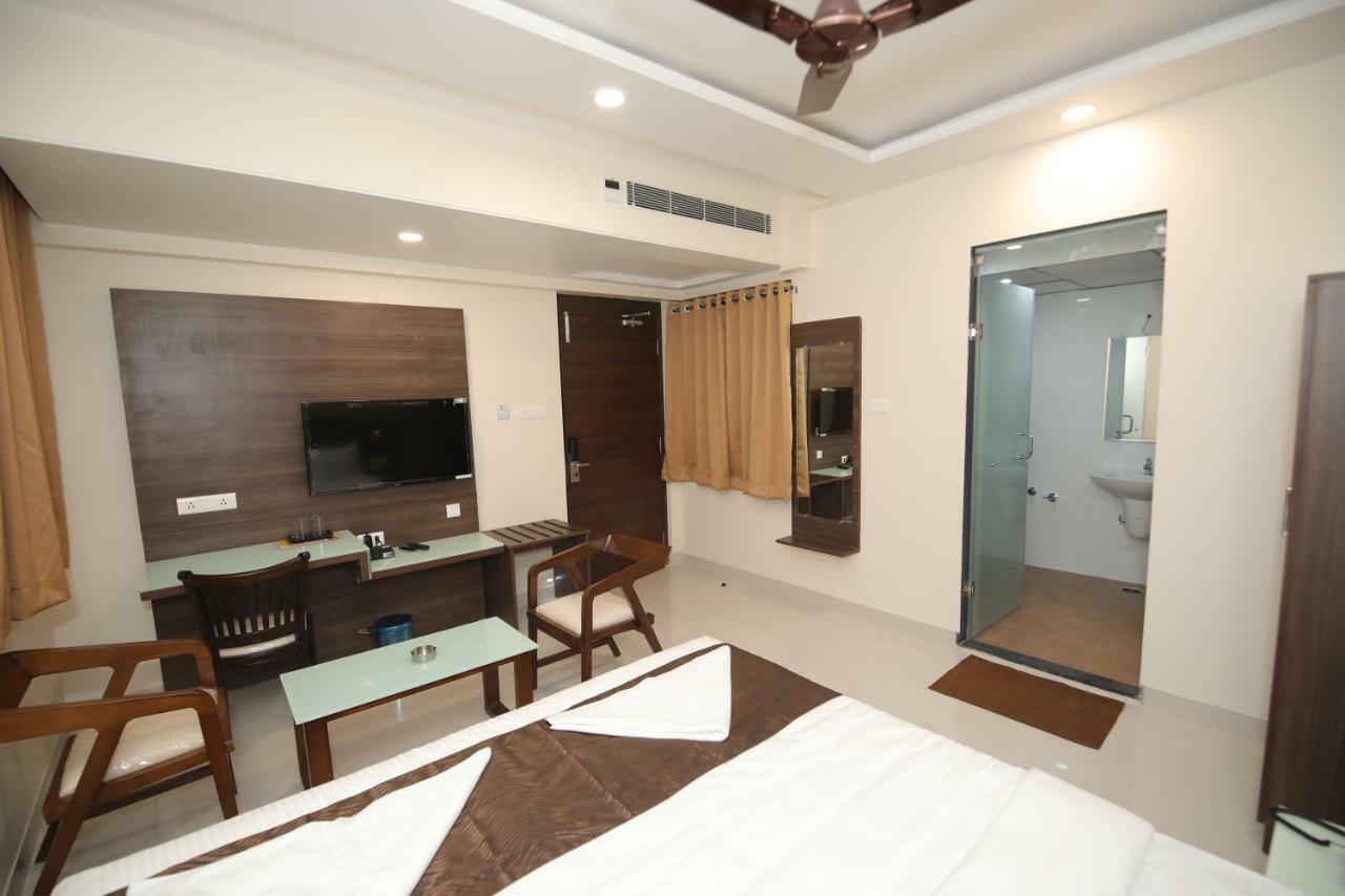 Hotel Shringar Palace Hubballi-Dharwar Zewnętrze zdjęcie