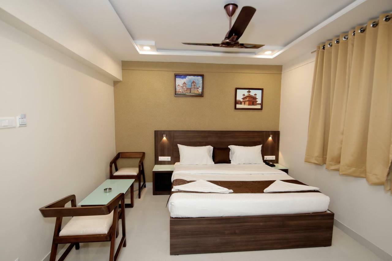 Hotel Shringar Palace Hubballi-Dharwar Zewnętrze zdjęcie