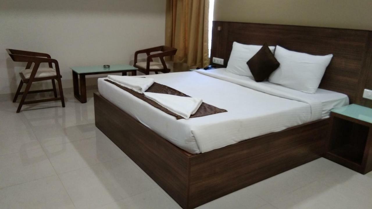 Hotel Shringar Palace Hubballi-Dharwar Zewnętrze zdjęcie